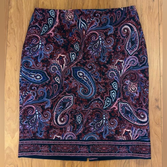 Talbots Dresses & Skirts - Talbots 10 Burgundy Blue Paisley Concealed Zip Back Slit Lined Pencil Skirt $109